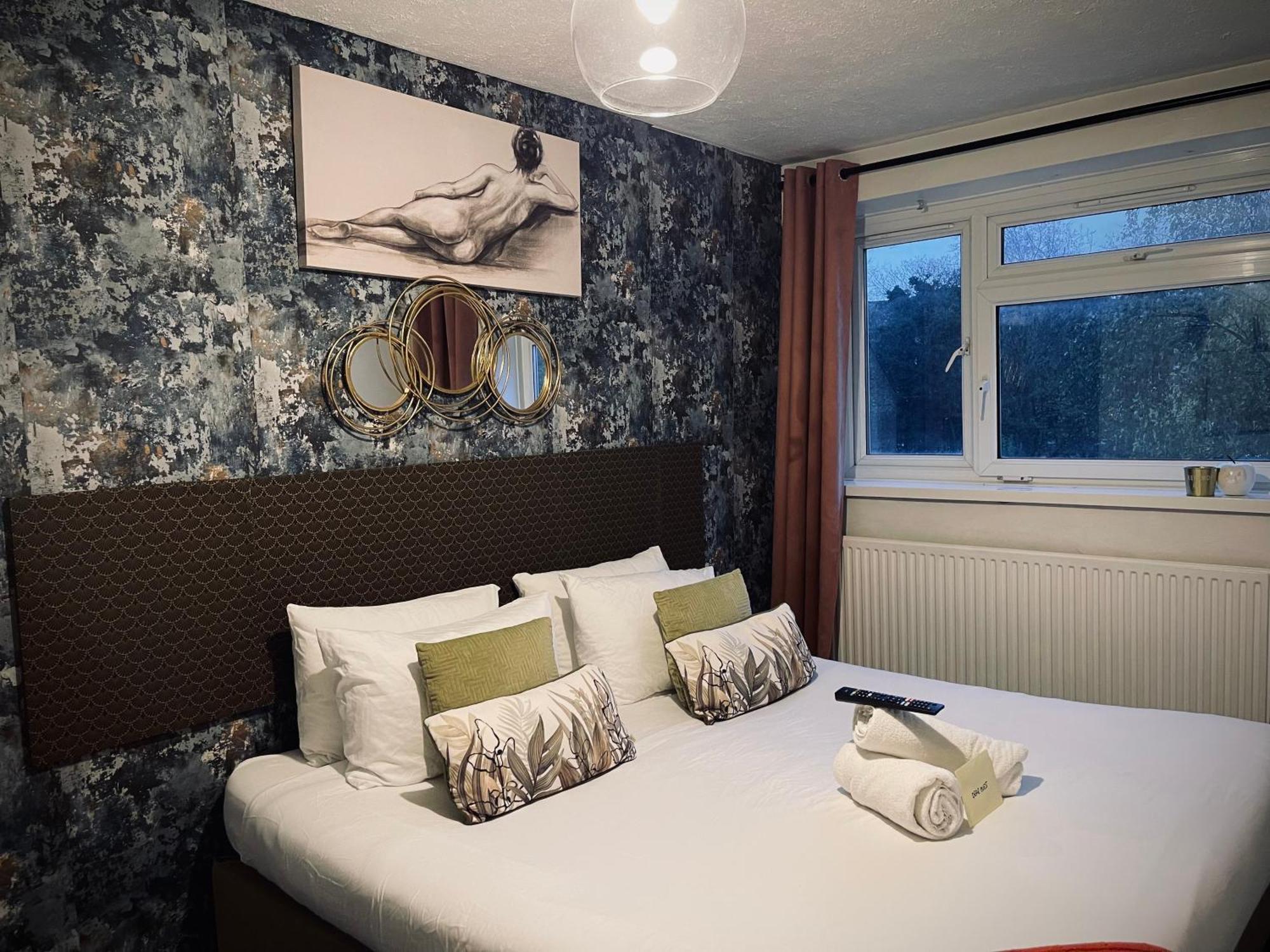 Ferienwohnung R1 Superking Sized Bed & 65" Tv On The Wall In Clapham London Exterior foto
